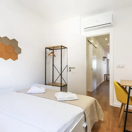 Portucale ! Mp88 Building Lissabon