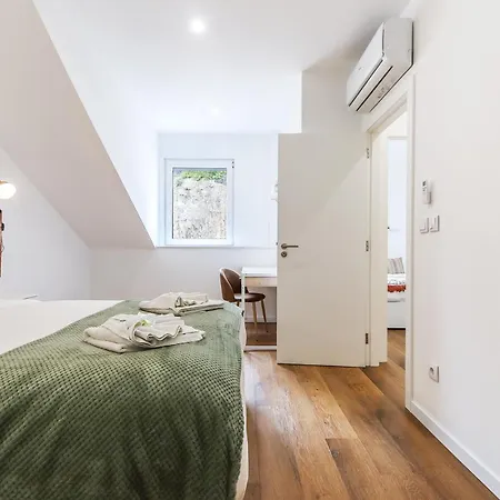 Portucale ! Mp88 Building Lissabon